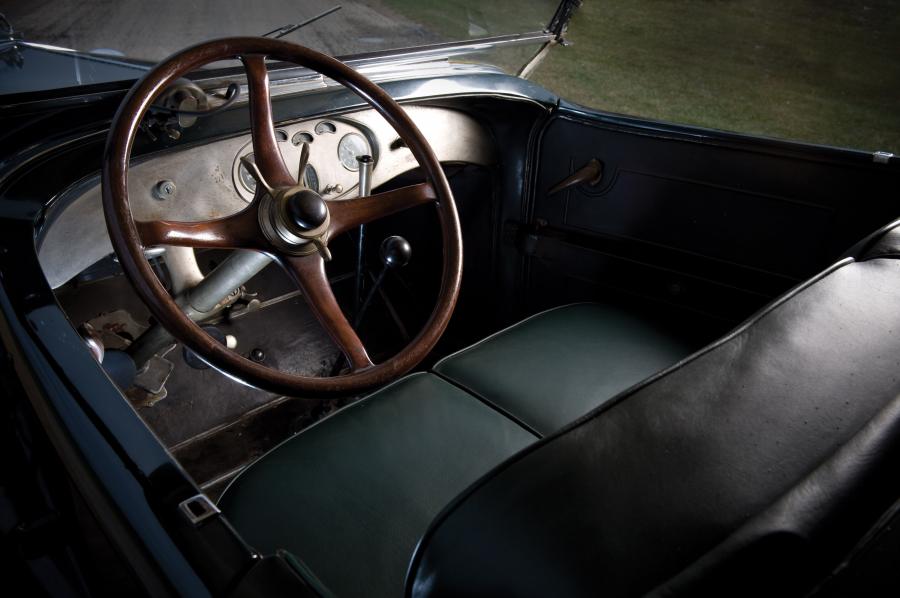  Lincoln Model L Dual Cowl Sport Phaeton 1930 года  (фото 2 из 7)